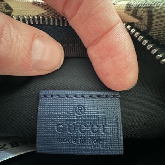 GG Supreme Monogram Stars Childrens Belt Bag - Picture 3 of 7